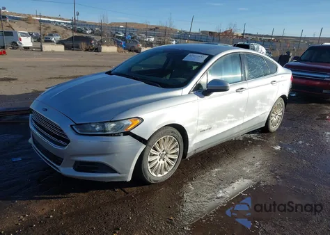 2015 Ford Fusion Hybrid S from USA, damaged, VIN 3FA6P0UU6FR170364